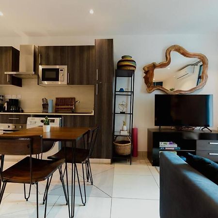 Enjoy Luxury Studio W/Pool @Embassy Gardens Аккра Екстер'єр фото